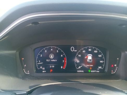 Used 2025 Acura Integra image 11