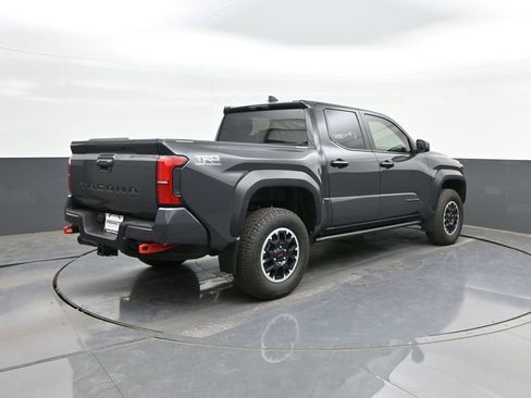 Used 2024 Toyota Tacoma TRD Off-Road image 11