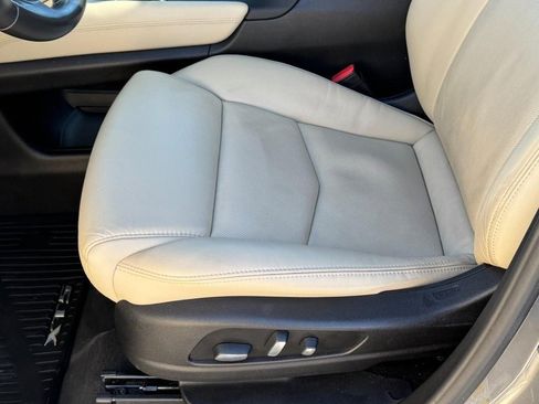 Used 2019 Cadillac XT5 Luxury image 24