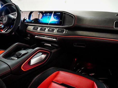 Used 2025 Mercedes-Benz GLE 63 AMG S image 12