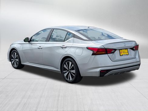 Used 2021 Nissan Altima 2.5 SV FWD image 5