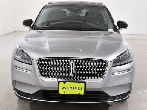 Used 2022 Lincoln Corsair AWD w/ Premium Package image 3