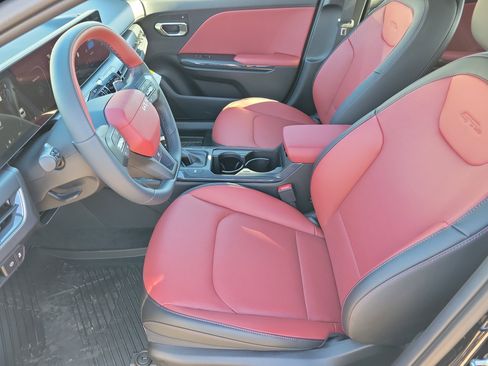 New 2025 Kia K4 GT-Line Turbo image 3