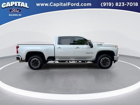Used 2021 Chevrolet Silverado 2500 High Country w/ Z71 Off-Road Package AWD/4WD image 9