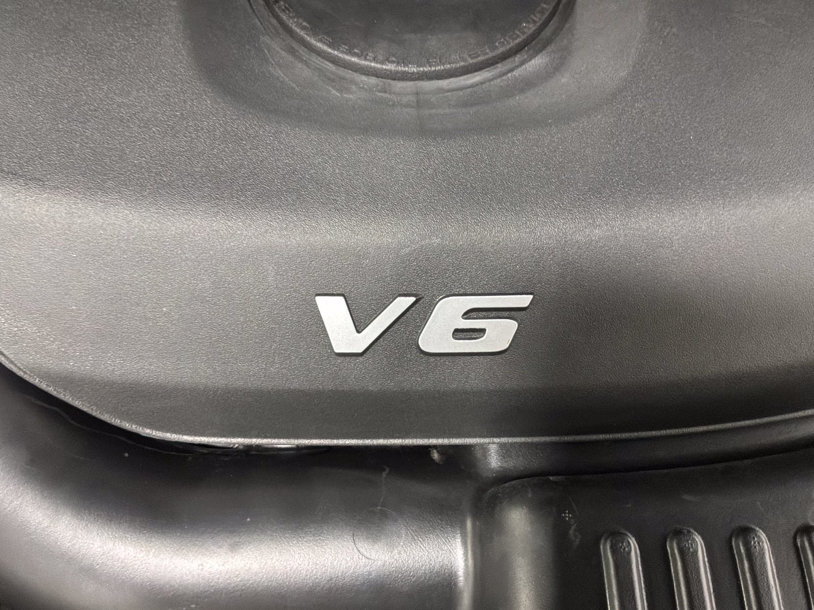 Used 2015 Jeep Grand Cherokee Overland AWD/4WD image 28