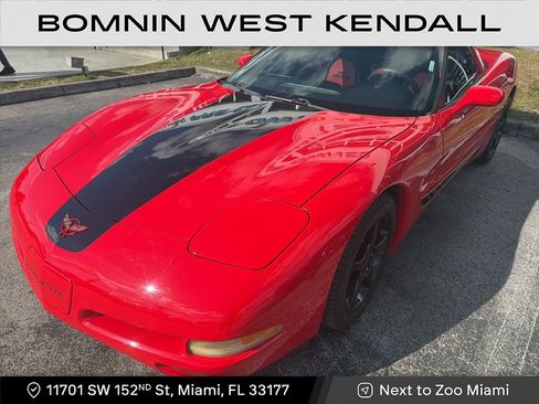 Used 2001 Chevrolet Corvette Coupe image 1