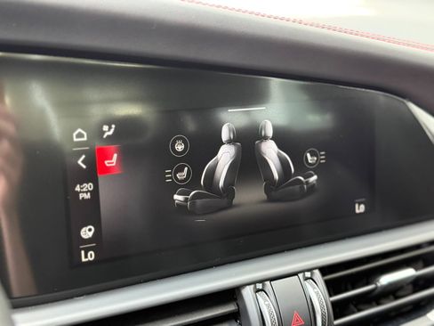 Used 2021 Alfa Romeo Giulia Quadrifoglio image 21