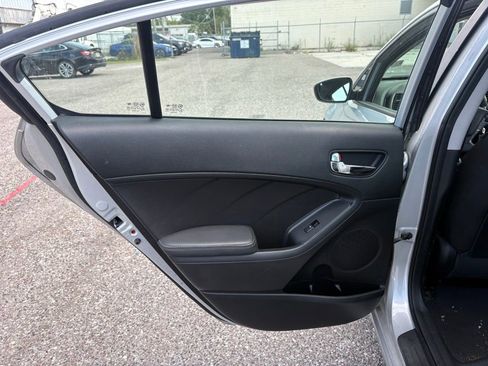 Used 2016 Kia Forte LX FWD image 12
