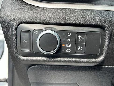Used 2022 Ford Explorer XLT RWD image 17