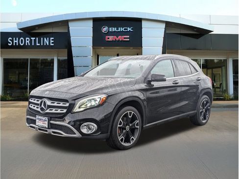 Used 2020 Mercedes-Benz GLA 250 4MATIC w/ Premium Package image 7