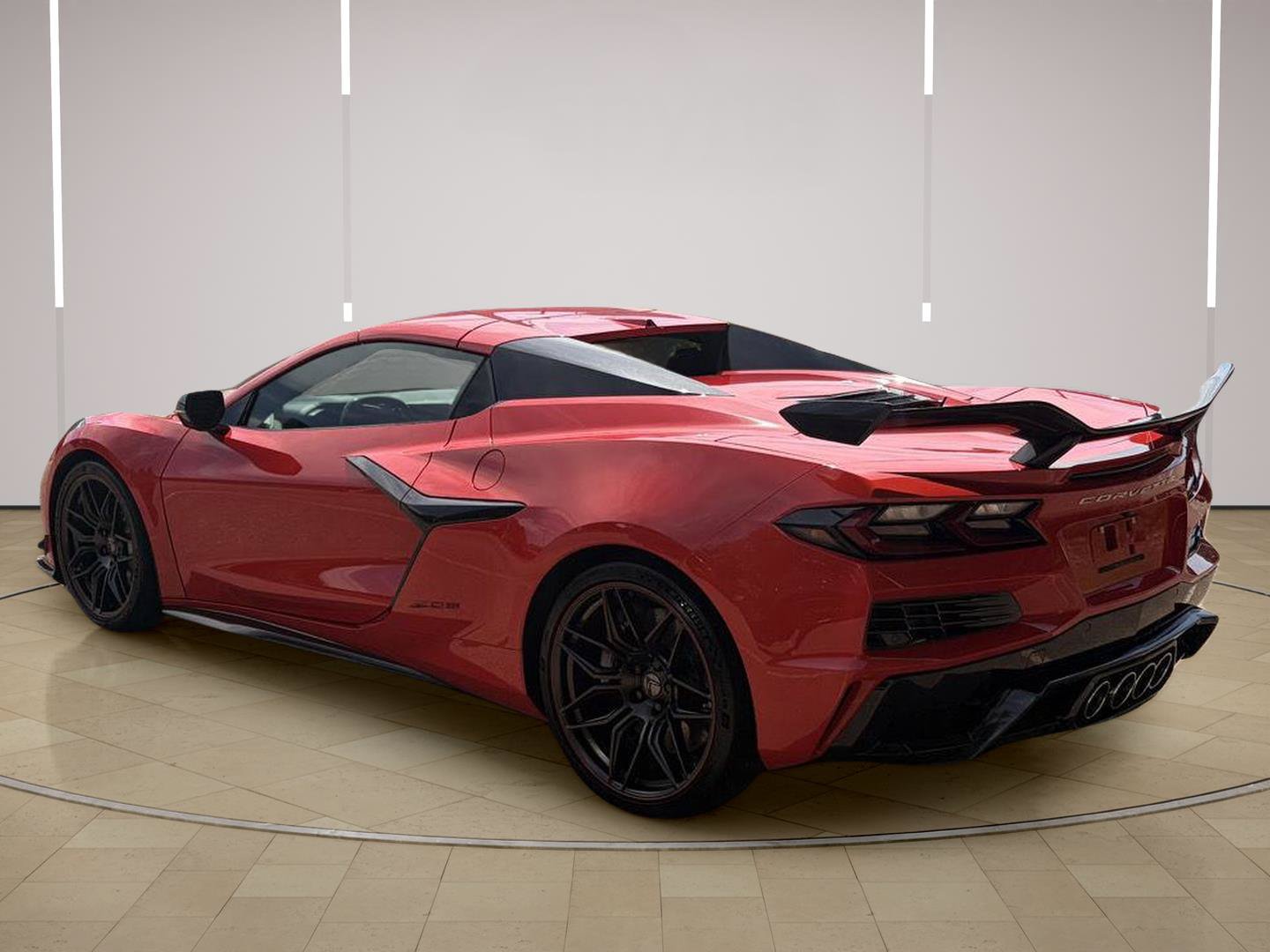 Used 2023 Chevrolet Corvette Z06 w/ Z07 Performance Package RWD image 4