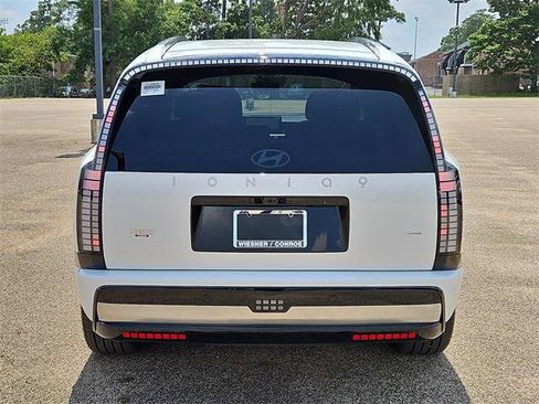 New 2026 Hyundai Ioniq 9 Calligraphy image 6