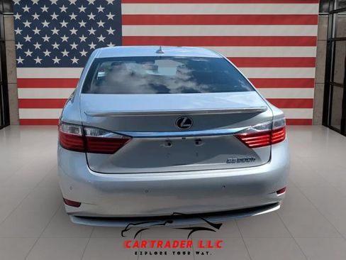 Used 2013 Lexus ES 300h w/ Luxury Pkg FWD image 5
