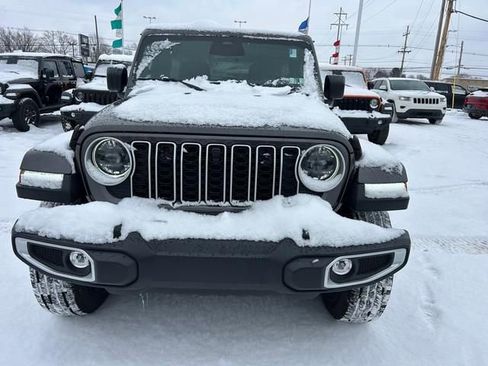 New 2026 Jeep Wrangler Unlimited Sahara AWD/4WD image 8