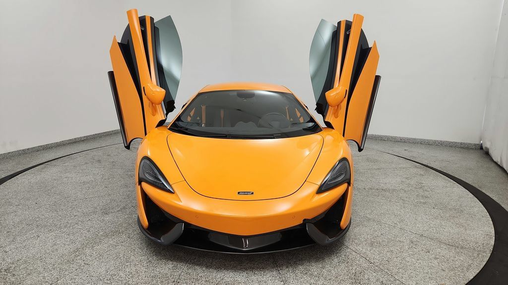 Used 2016 McLaren 570S Coupe RWD image 13