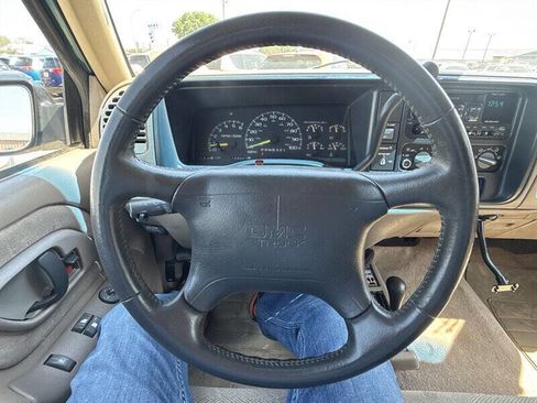 Used 1997 GMC Sierra 1500 4x4 Extended Cab w/ Image Max Pkg image 25