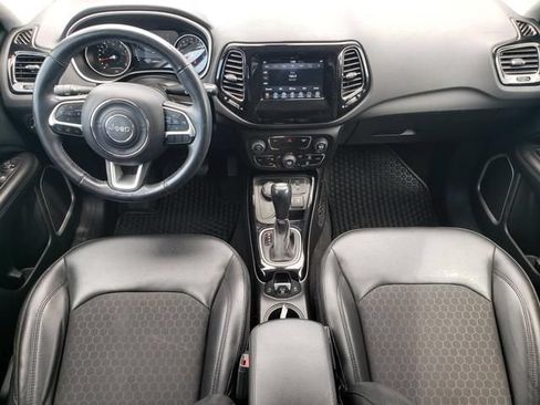 Used 2019 Jeep Compass Latitude AWD/4WD image 16