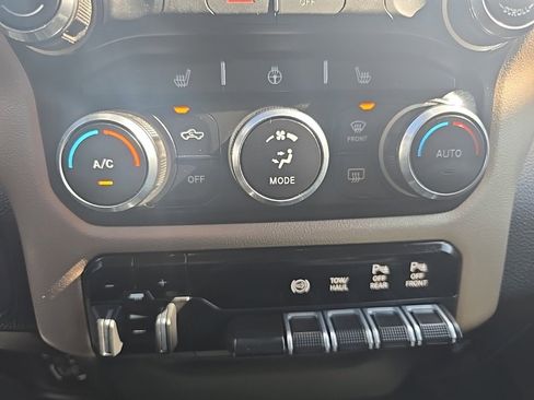 Used 2020 RAM 2500 Laramie image 40