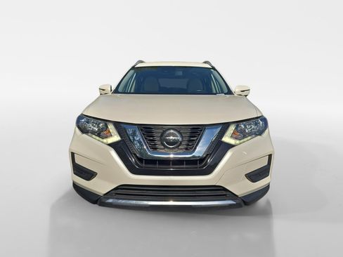Used 2020 Nissan Rogue SV w/ Premium Package FWD image 8