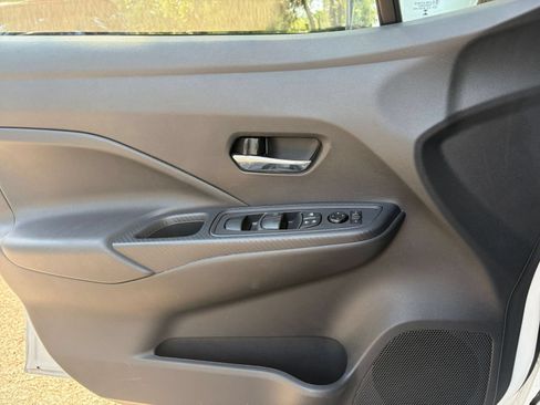 Used 2025 Nissan Versa SV FWD image 18