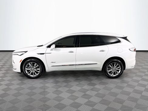 Used 2023 Buick Enclave Avenir w/ Avenir Technology Package FWD image 4