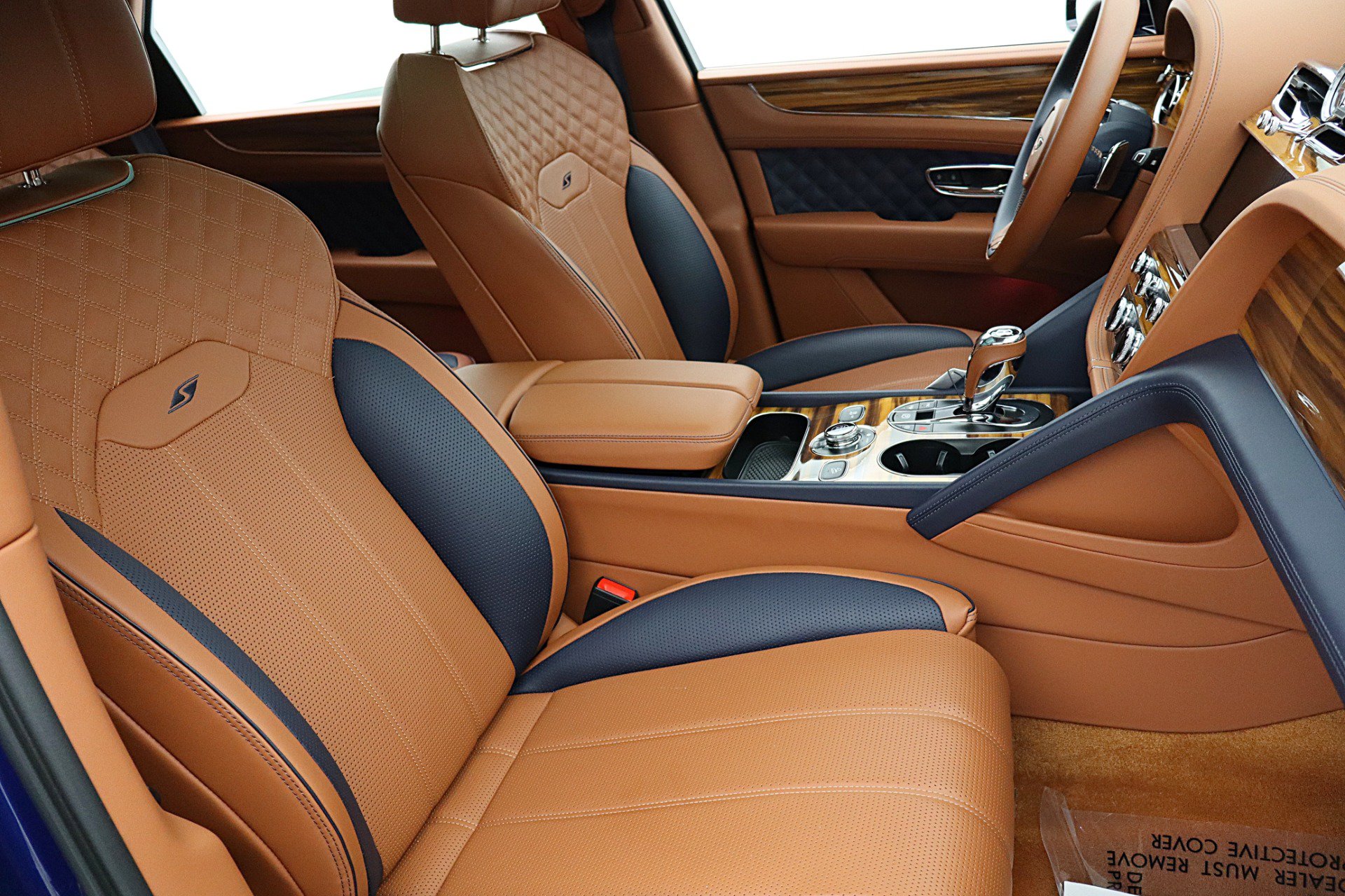 Certified 2022 Bentley Bentayga AWD/4WD image 35