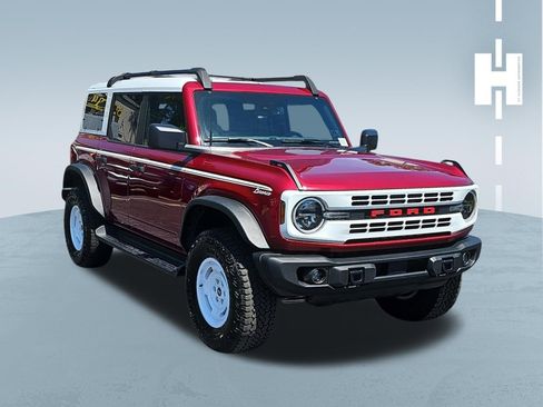 Used 2025 Ford Bronco Heritage Edition AWD/4WD image 1