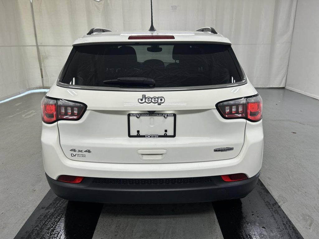 Used 2019 Jeep Compass Latitude w/ Popular Equipment Group AWD/4WD image 20