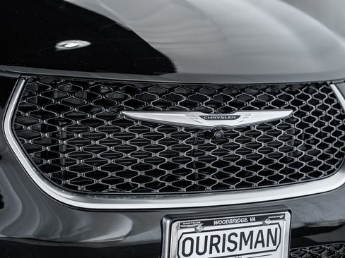 New 2026 Chrysler Pacifica Pinnacle image 10