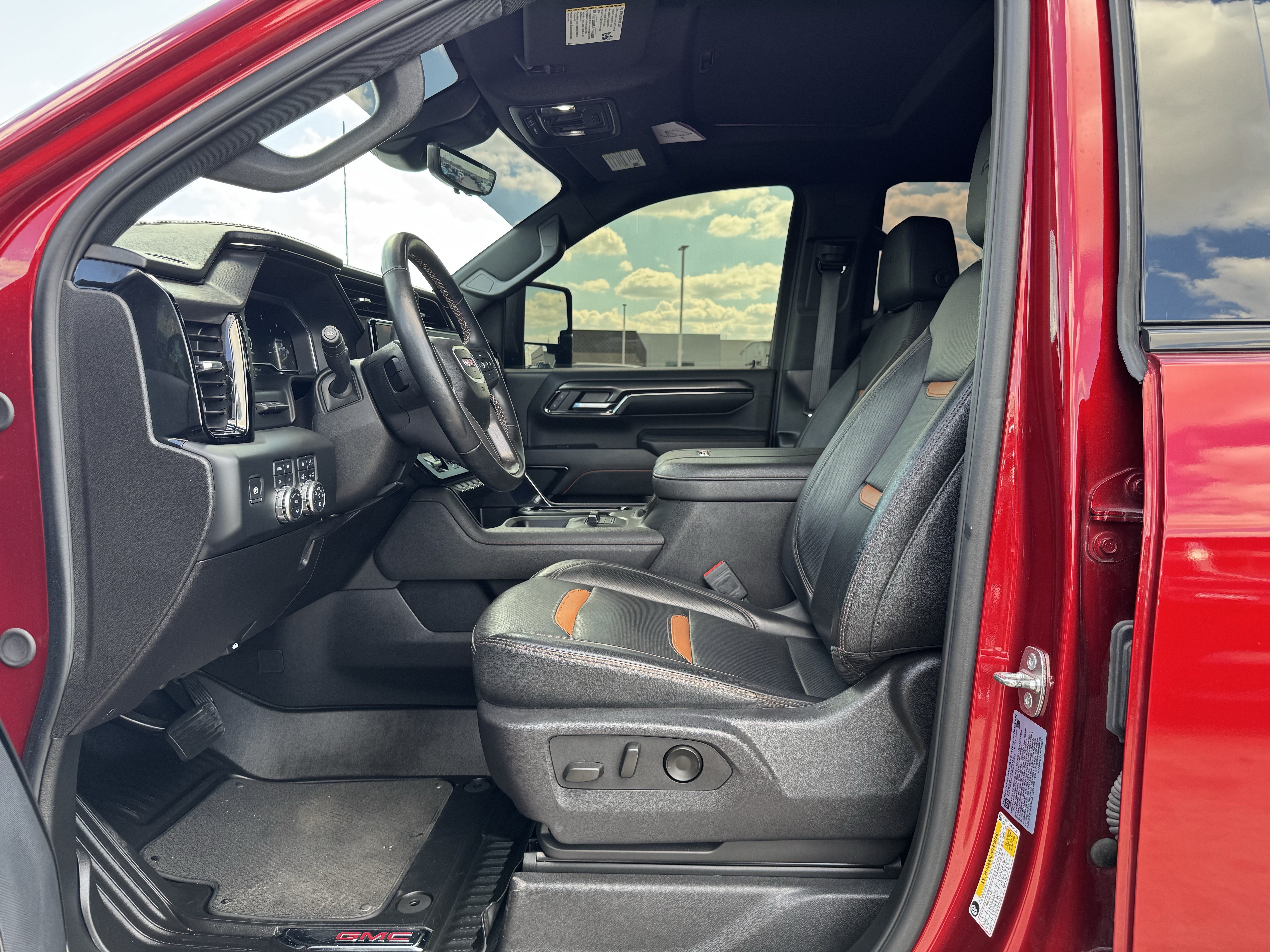Used 2024 GMC Sierra 2500 AT4 w/ AT4 Premium Plus Package AWD/4WD image 18