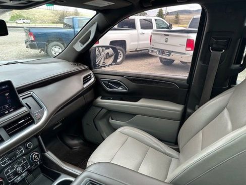 Used 2021 Chevrolet Suburban Z71 w/ Z71 Signature Package AWD/4WD image 20