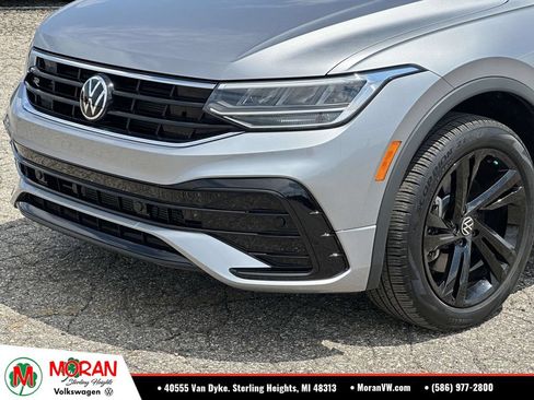 Certified 2023 Volkswagen Tiguan SE R-Line AWD/4WD image 8