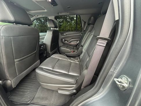 Used 2019 GMC Yukon SLT w/ Premium Edition AWD/4WD image 28