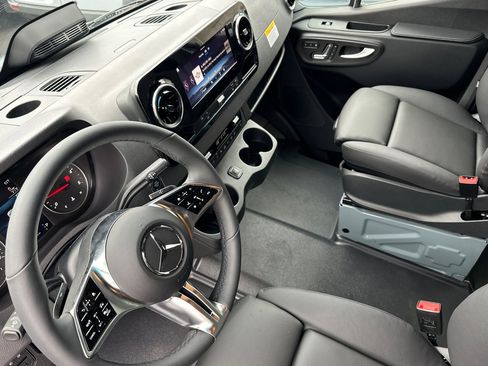 New 2026 Mercedes-Benz Sprinter 2500 image 10