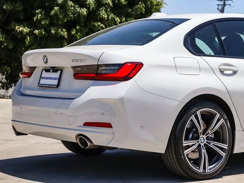 Used 2023 BMW 330i Sedan w/ Parking Assistance Package RWD image 11