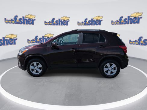 Certified 2022 Chevrolet Trax LT w/ LT Convenience Package AWD/4WD image 5