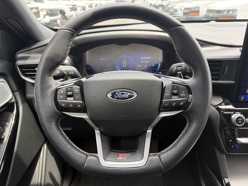 Used 2023 Ford Explorer ST w/ Equipment Group 401A AWD/4WD image 18
