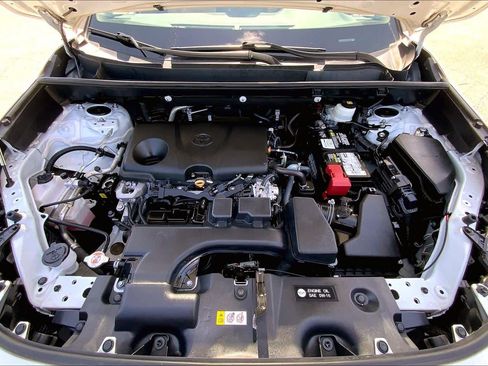 Used 2022 Toyota RAV4 XLE Premium FWD image 32
