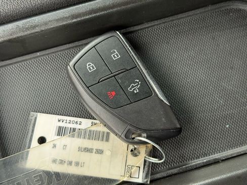 Used 2024 Chevrolet Silverado 2500 LT image 40