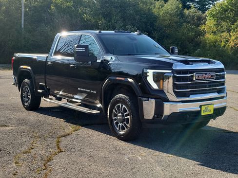 Used 2024 GMC Sierra 2500 SLE w/ SLE Value Package; AWD/4WD image 3