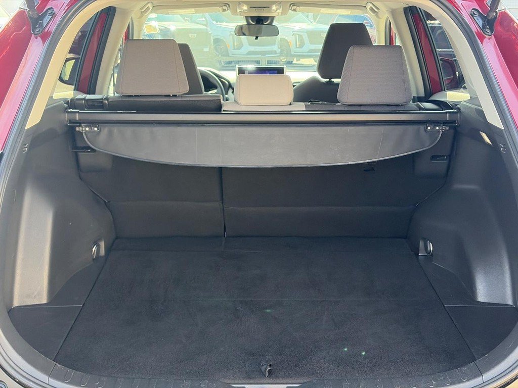 Used 2025 Toyota RAV4 XLE FWD image 5