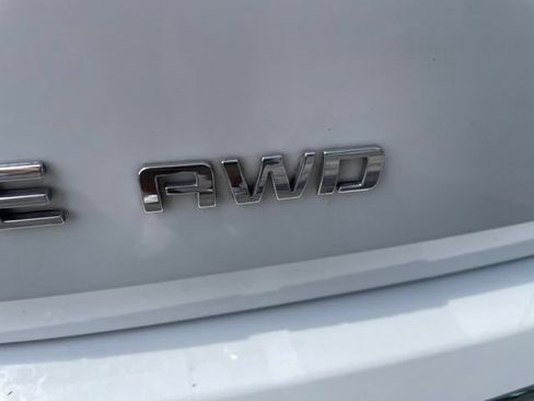 Used 2022 Chevrolet Traverse Premier AWD/4WD image 47