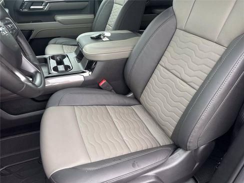 New 2026 Chevrolet Silverado 2500 ZR2 AWD/4WD image 11