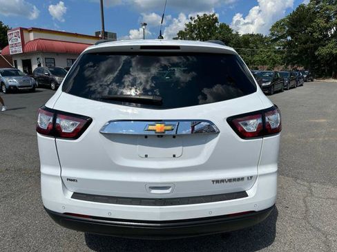 Used 2016 Chevrolet Traverse LT image 6