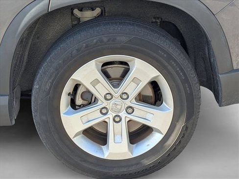 Certified 2023 Honda Pilot LX image 9