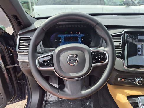 Used 2023 Volvo XC90 T8 Ultimate AWD/4WD image 16