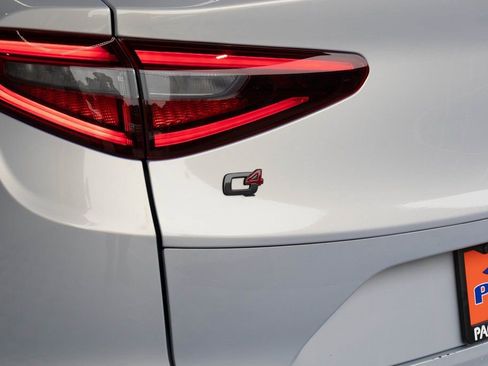 Used 2021 Alfa Romeo Stelvio Ti w/ Nero Edizione image 13