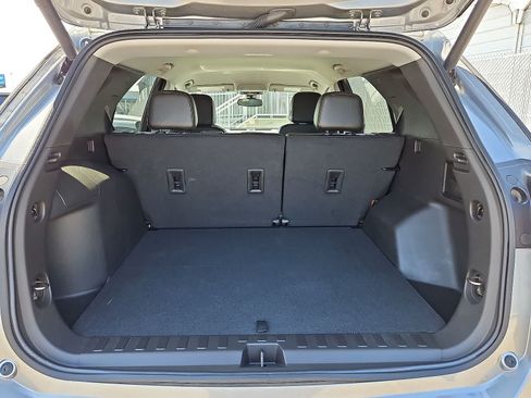 Used 2024 Chevrolet Equinox Premier FWD image 32