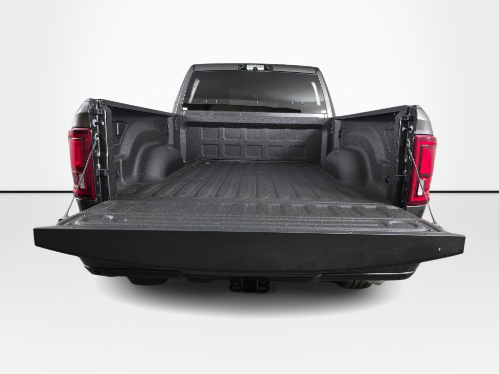 New 2026 RAM 3500 Big Horn AWD/4WD image 17
