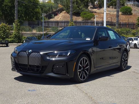 New 2026 BMW i4 eDrive40 w/ M Sport Package RWD image 2